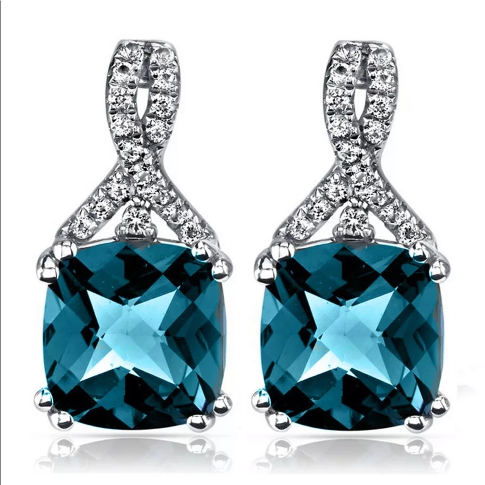 New Topaz Cushion Shape Stud 18K White GP Earrings - Picture 1 of 3